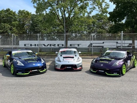 Xtreme Motorsports Solidxperts and Mecanica race car team line up